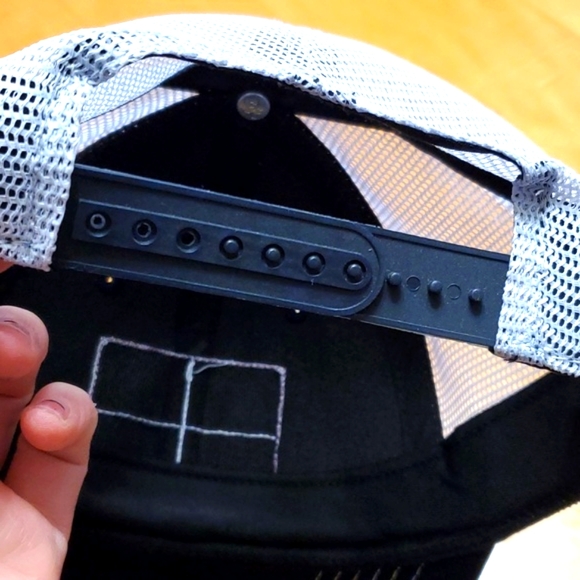 Cleveland Cavaliers mesh cap 🏀 Navy Blue with Maroon lettering, OS☆ adjustable - Picture 6 of 8